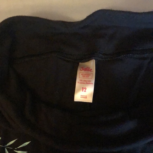 Capris - Picture 2 of 4